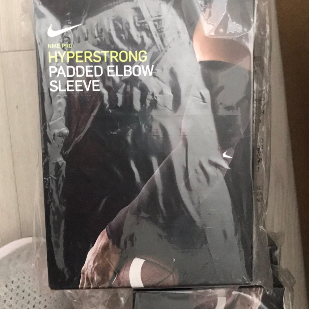 Brand New Nike Padded Elbow Sleeve Black